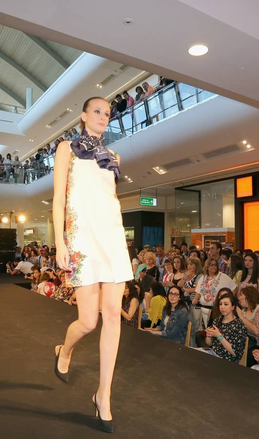 Bimba Bosé y Jesús Castro apadrinan un desfile de moda en Vallsur