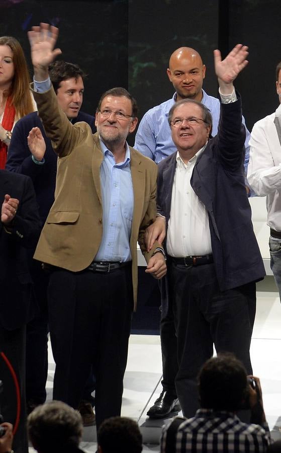 Rajoy acompaña a Herrera en un acto en Burgos