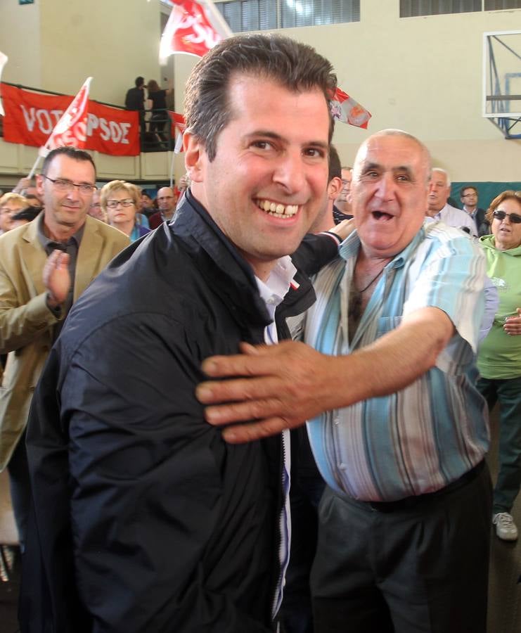 El candidato socialista a la Presidencia de la Junta, Luis Tudanca, en el acto público celebrado en Segovia.