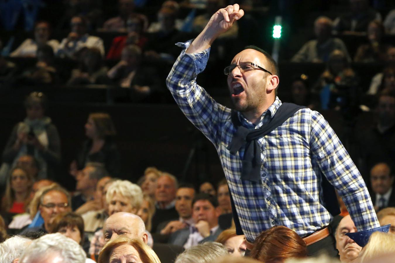 Varios mineros irrumpen en el mitin del Partido Popular en el Auditorio Ciudad de León
