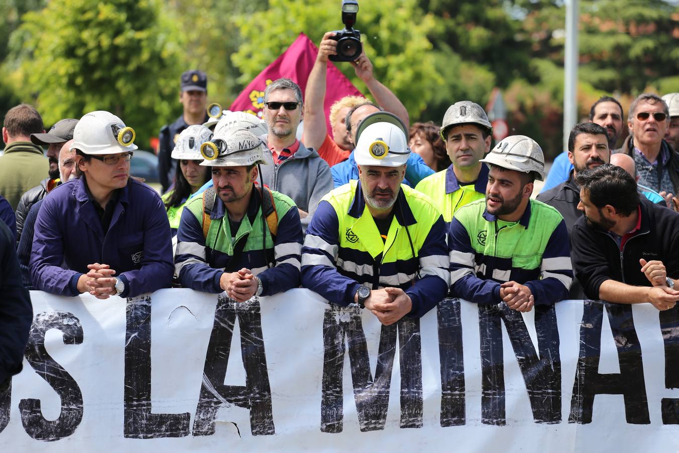 Varios mineros irrumpen en el mitin del Partido Popular en el Auditorio Ciudad de León