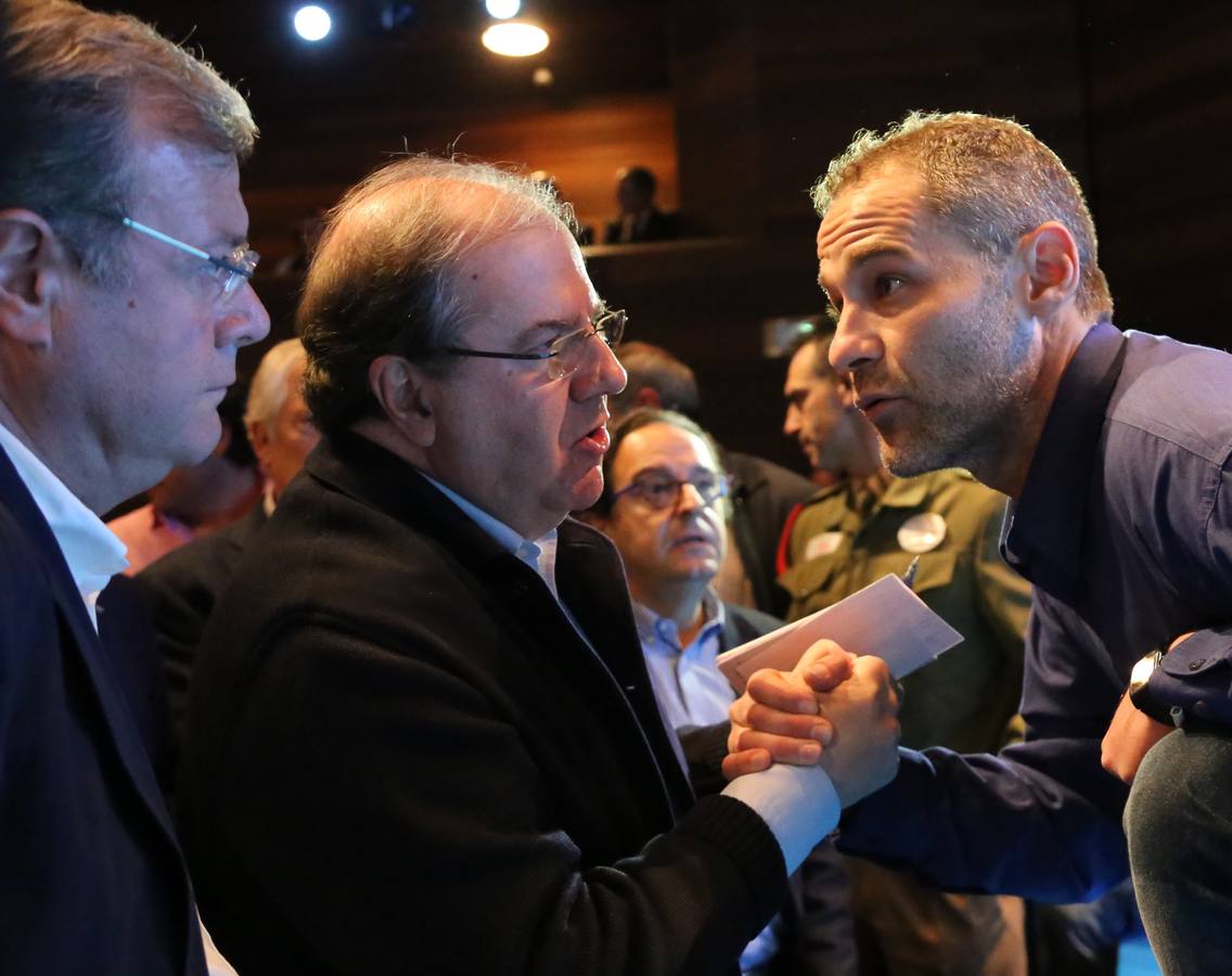Varios mineros irrumpen en el mitin del Partido Popular en el Auditorio Ciudad de León