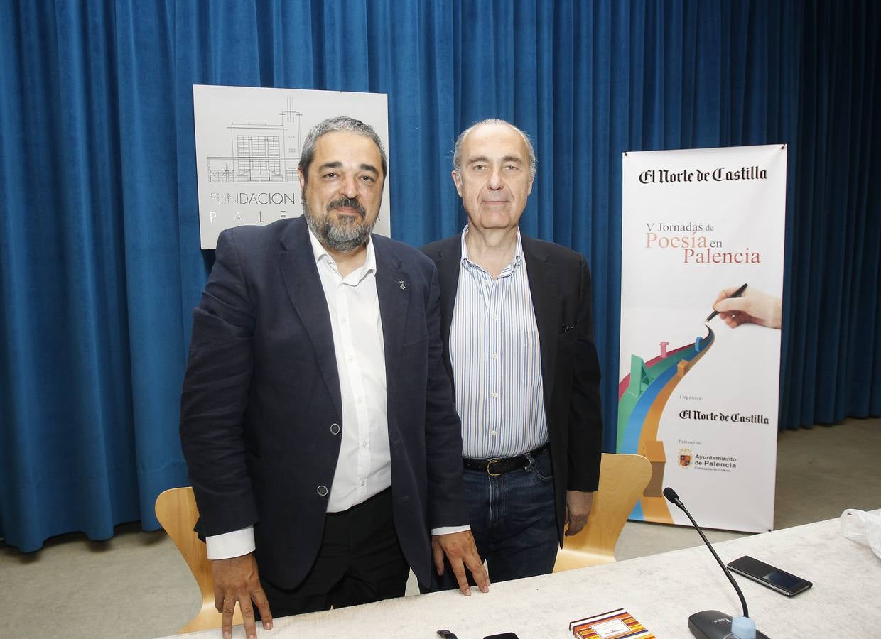 El poeta Luis Alberto de Cuenca en las V Jornadas de Poesía en Palencia