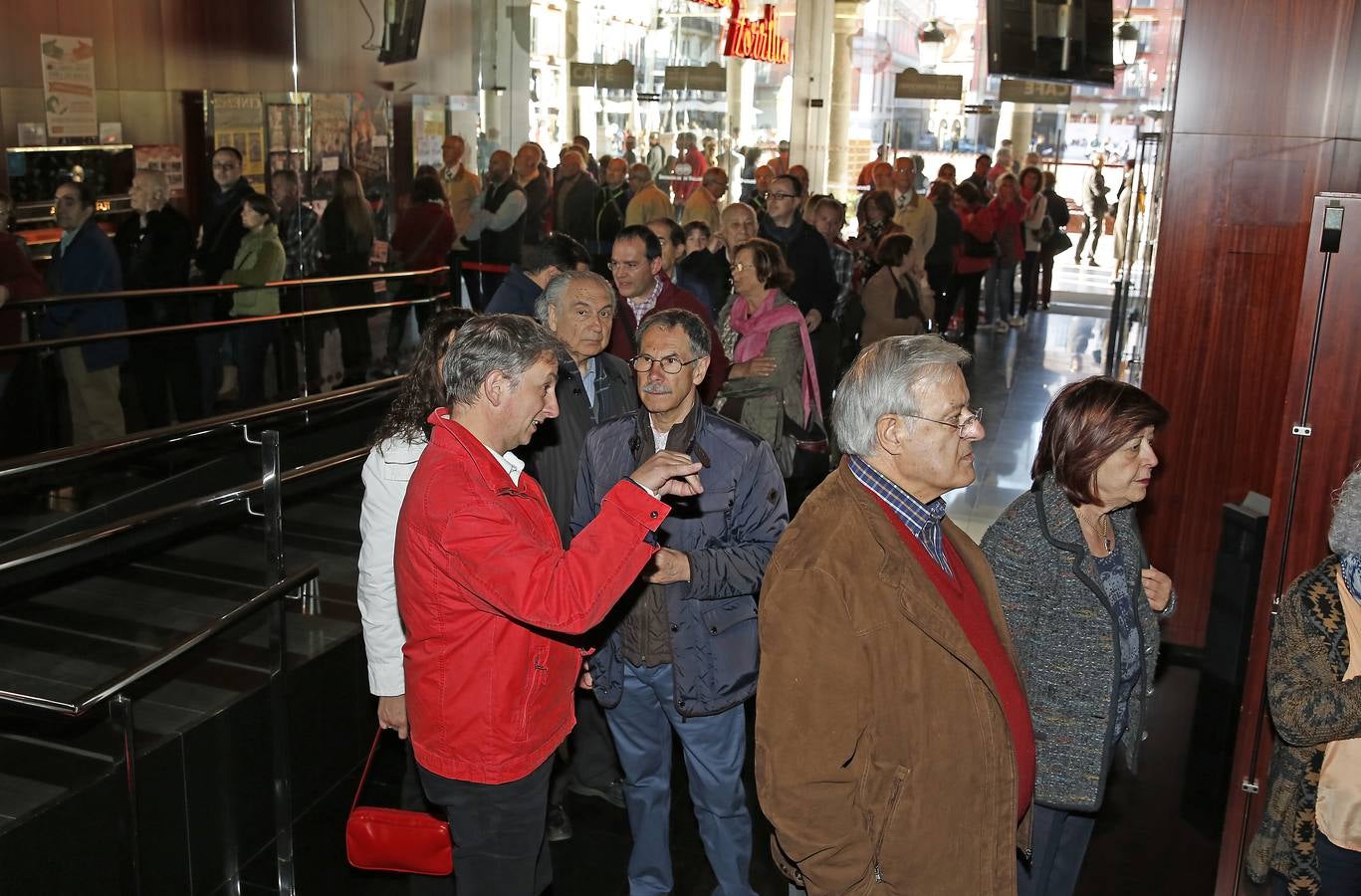 Poesía envuelta en música en el Aula de Cultura de El Norte de Castilla