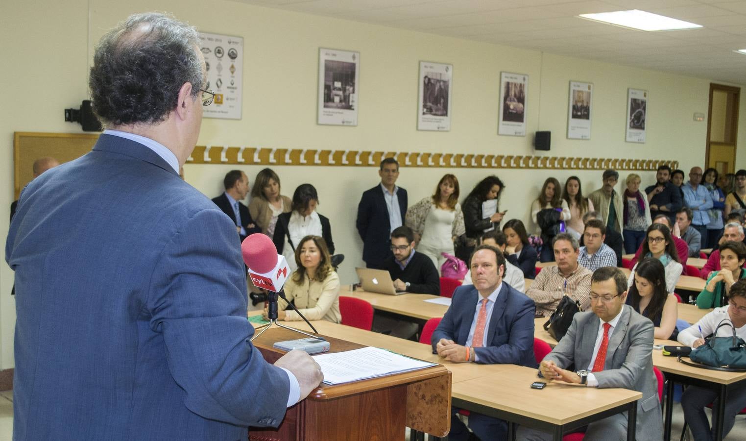 Aula dedicada a Renault en la Faculta de Comercio de Valladolid