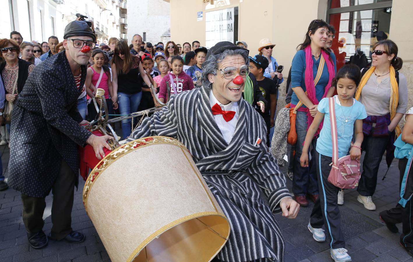 Mercucho Producciones. 'Sofá de escai: desplazados'.