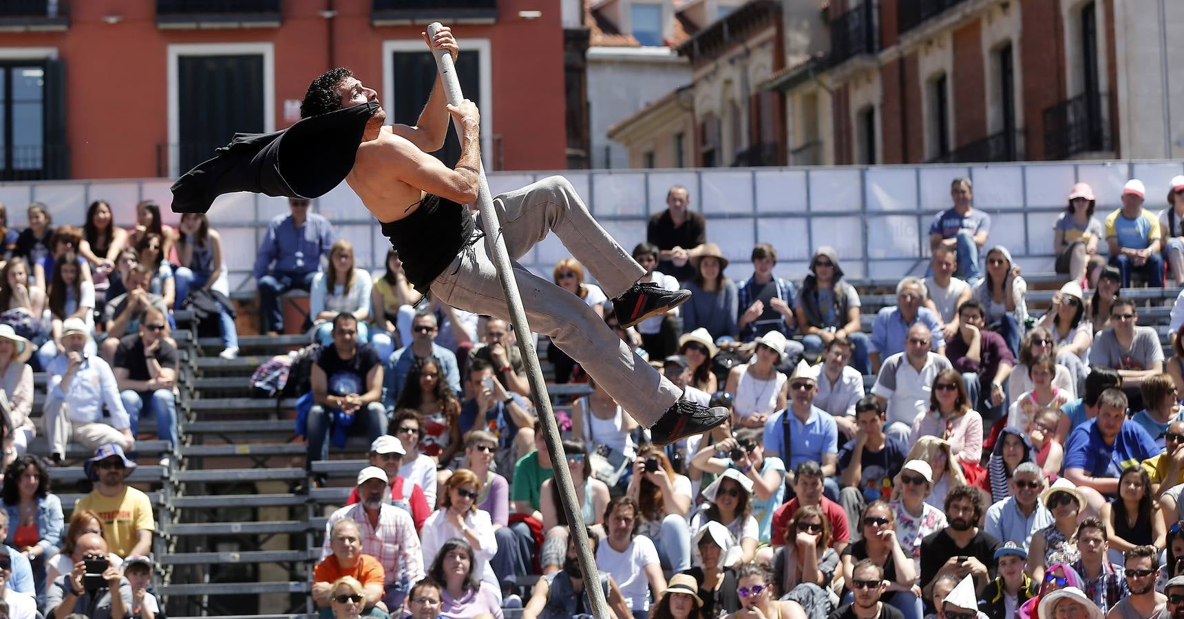 Circ Pànic. 'El hombre que perdía los botones'.