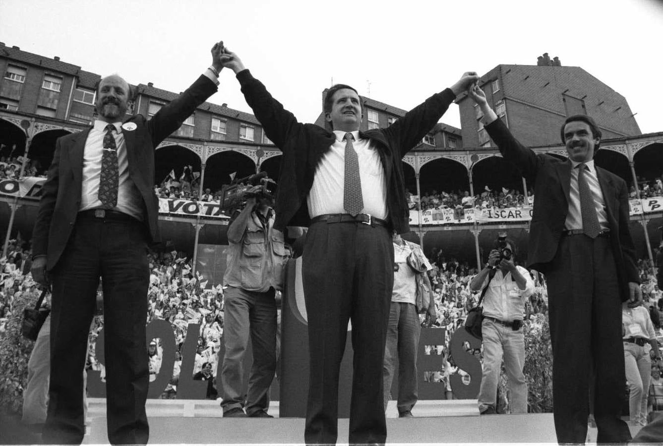 Javier León de la Riva, Juan José Lucas y José María Aznar, en el cierre de campaña.