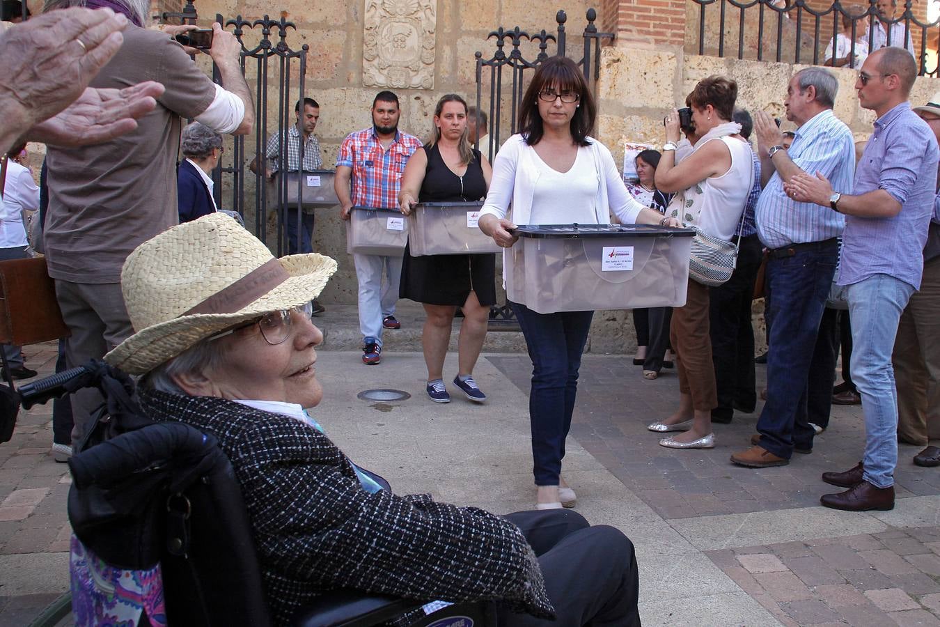 La ARMH entrega los restos de nueve víctimas del franquismo en Valderas