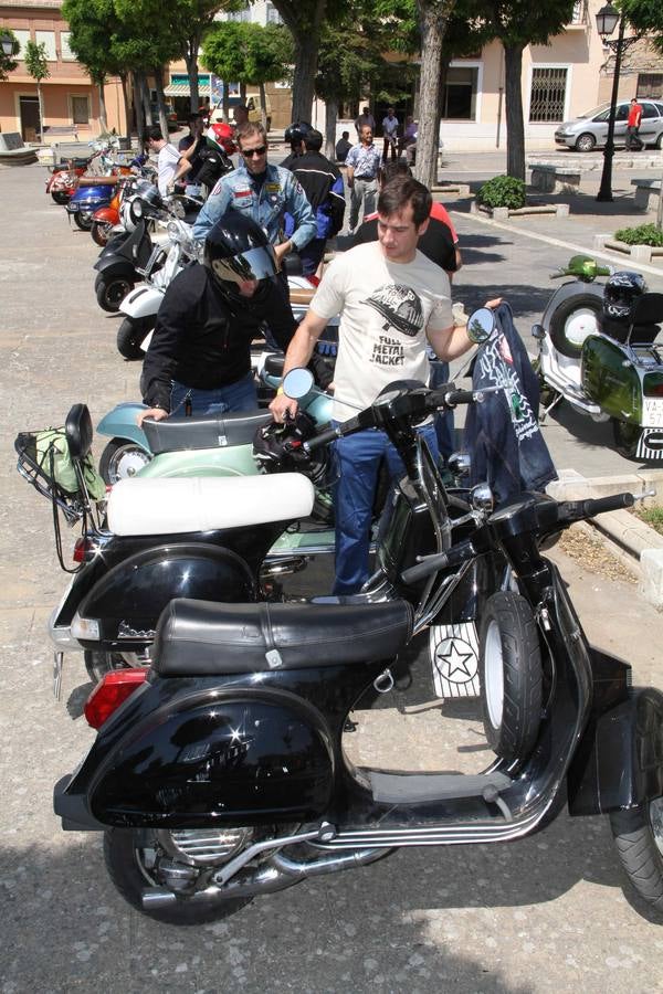 Concentración de motos &#039;Scooter run&#039; en Peñafiel (Valladolid)