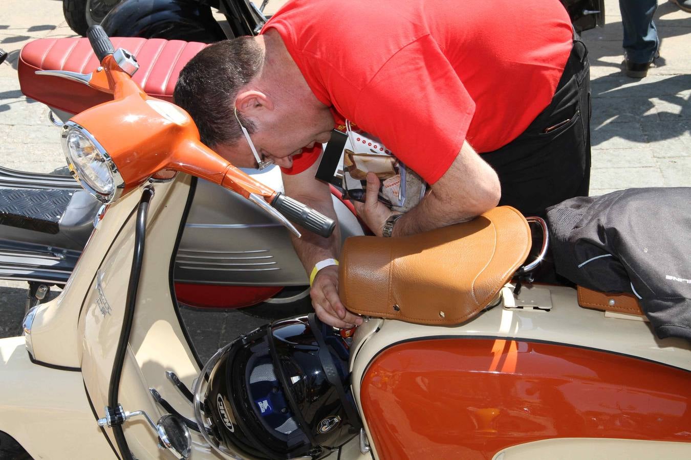 Concentración de motos &#039;Scooter run&#039; en Peñafiel (Valladolid)