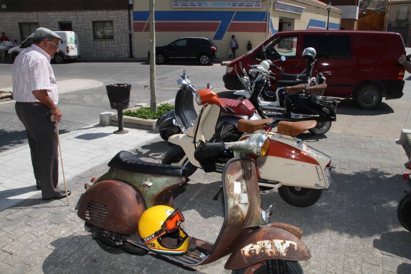 Concentración de motos &#039;Scooter run&#039; en Peñafiel (Valladolid)