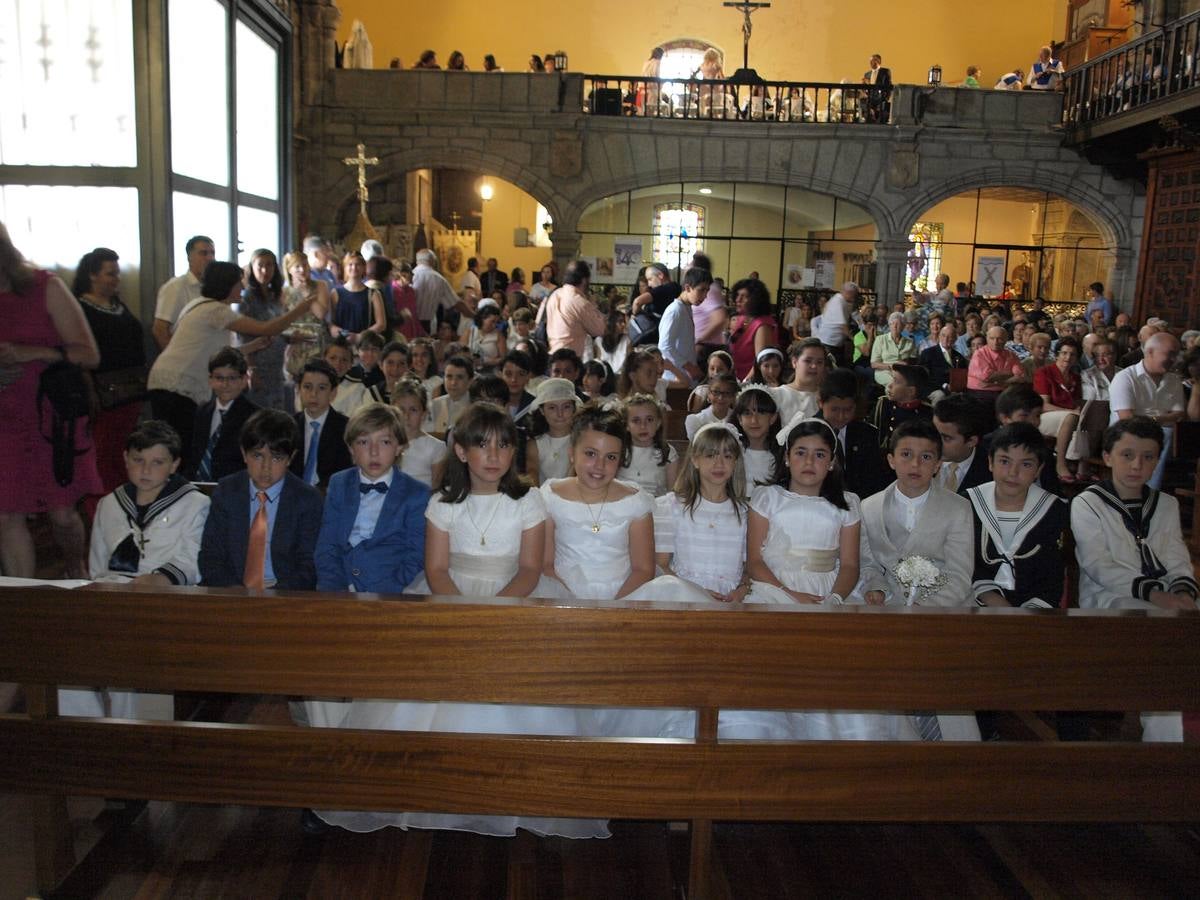 En Béjar más de 40 niños de primera comunión participaron en los actos.