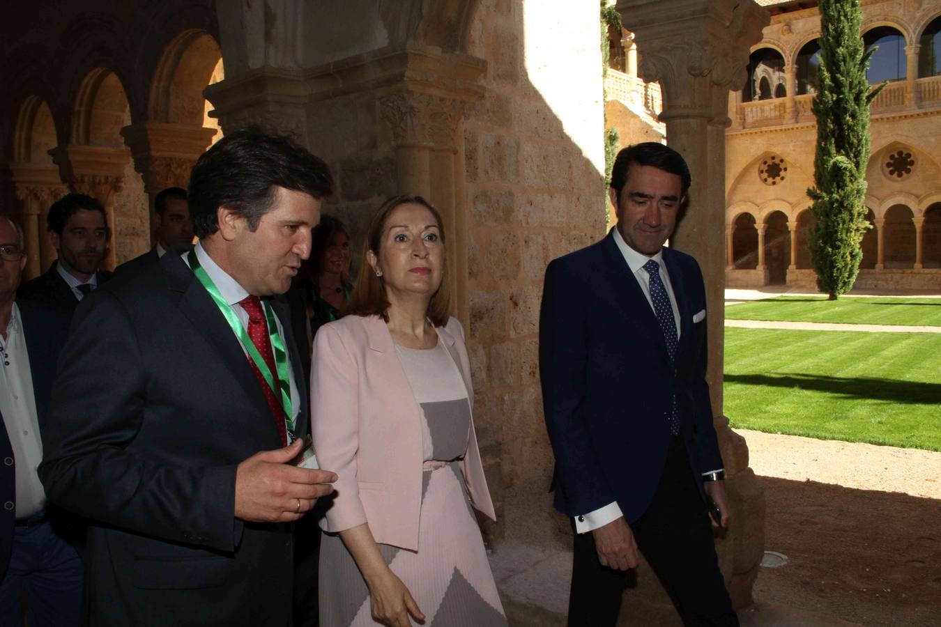 La ministra de Fomento inaugura el II Congreso Regional de la Empresa Familiar en Valbuena de Duero (Valladolid)