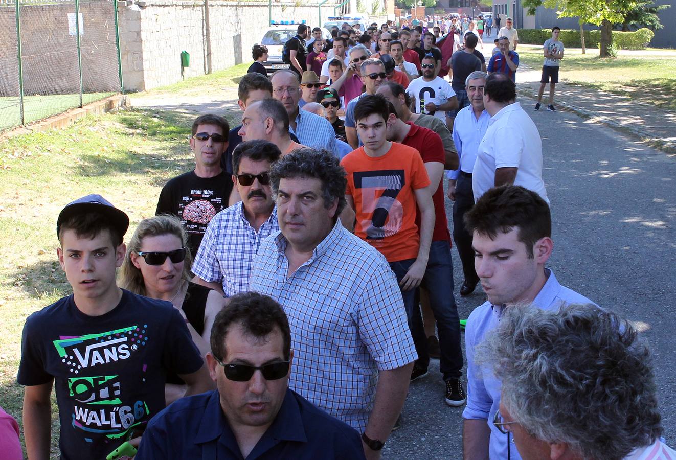 Ambiente en el partido entre la Gimnástica Segoviana y el Algeciras