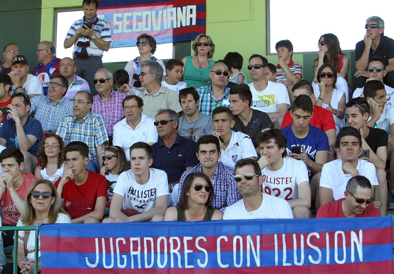 Ambiente en el partido entre la Gimnástica Segoviana y el Algeciras