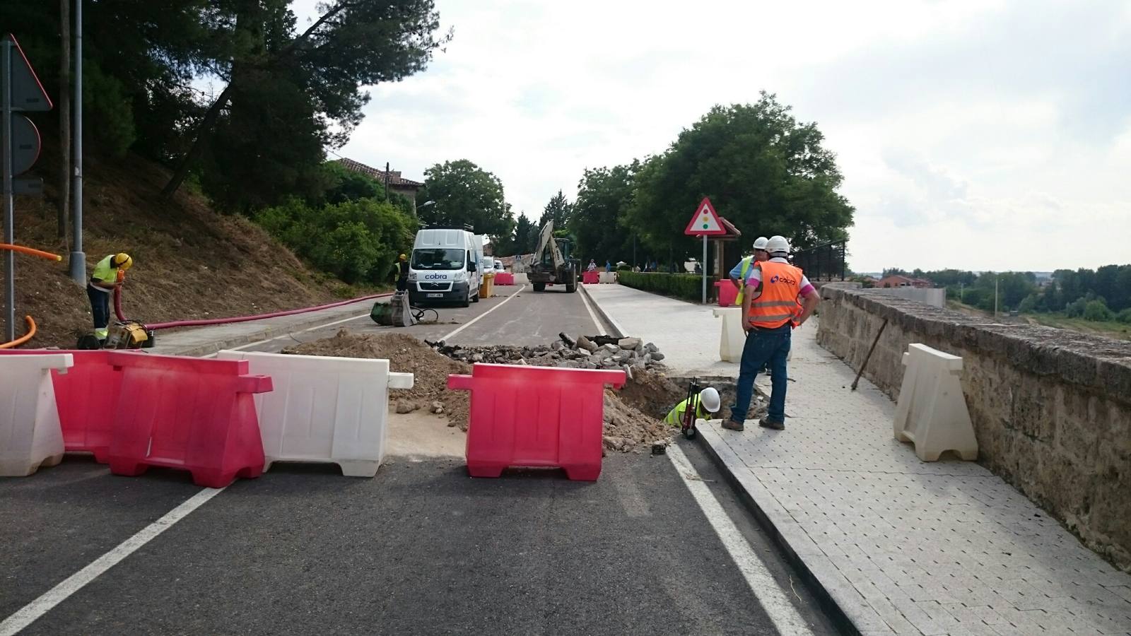 El derrumbe amenaza el puente de Cabezón de Pisuerga (Valladolid)