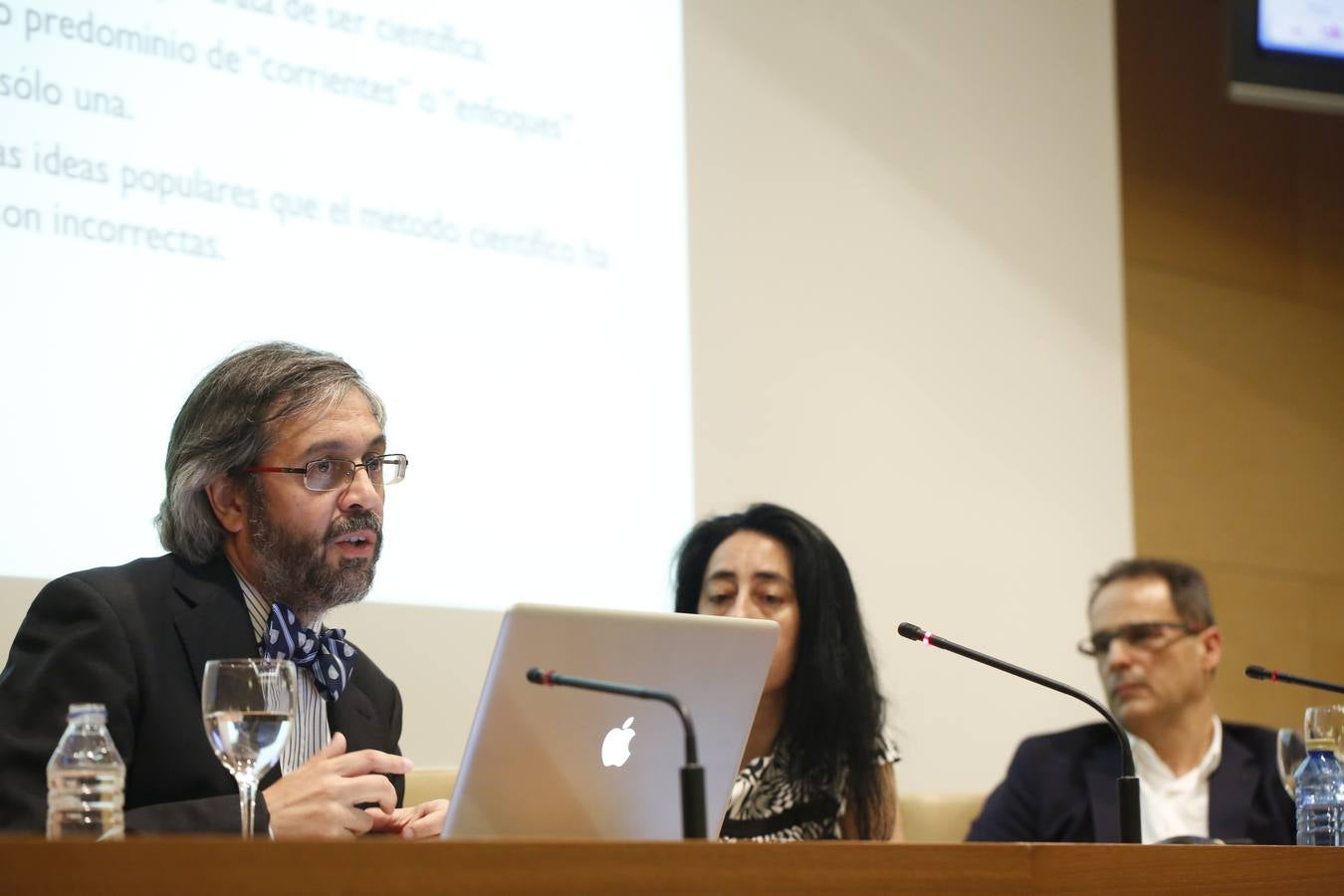 Ricardo Canal y Luis Antonio Pérez analizan los transtornos del autismo en el Aula de Salud de El Norte de Castilla en Salamanca