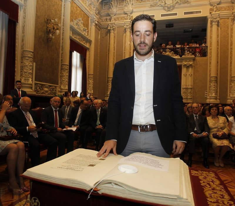 Toma de posesión de Ángeles Armisén como presidenta de la Diputación de Palencia (1/2)