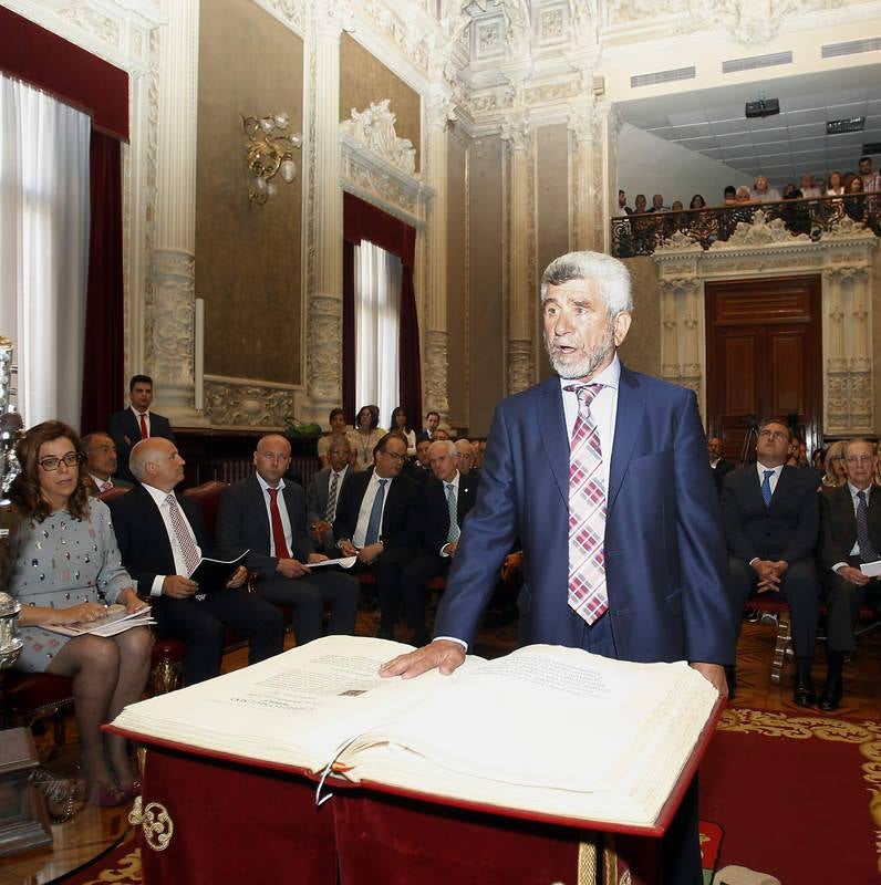 Toma de posesión de Ángeles Armisén como presidenta de la Diputación de Palencia (1/2)