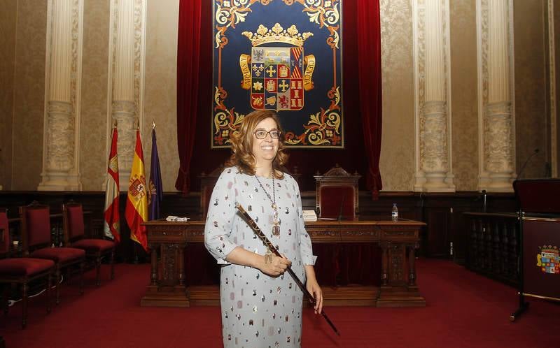 Toma de posesión de Ángeles Armisén como presidenta de la Diputación de Palencia (2/2)