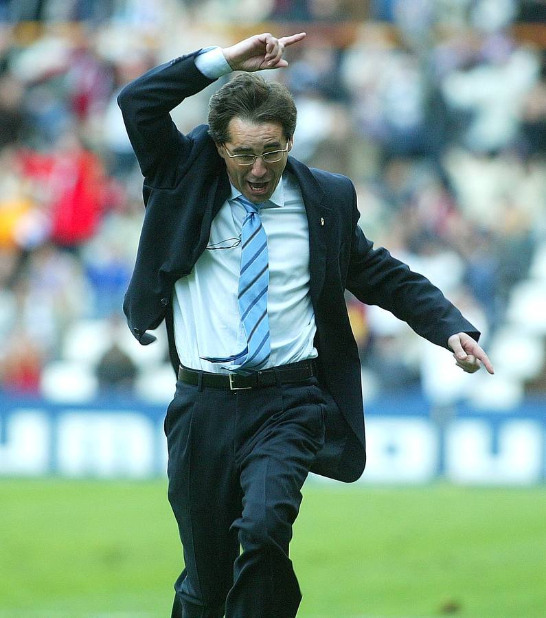 Fernando Vázquez. PRIMERA. Temporada. 2003/2004, 38 partidos. El entrenador gallego fue destituido a falta de 4 partidos.