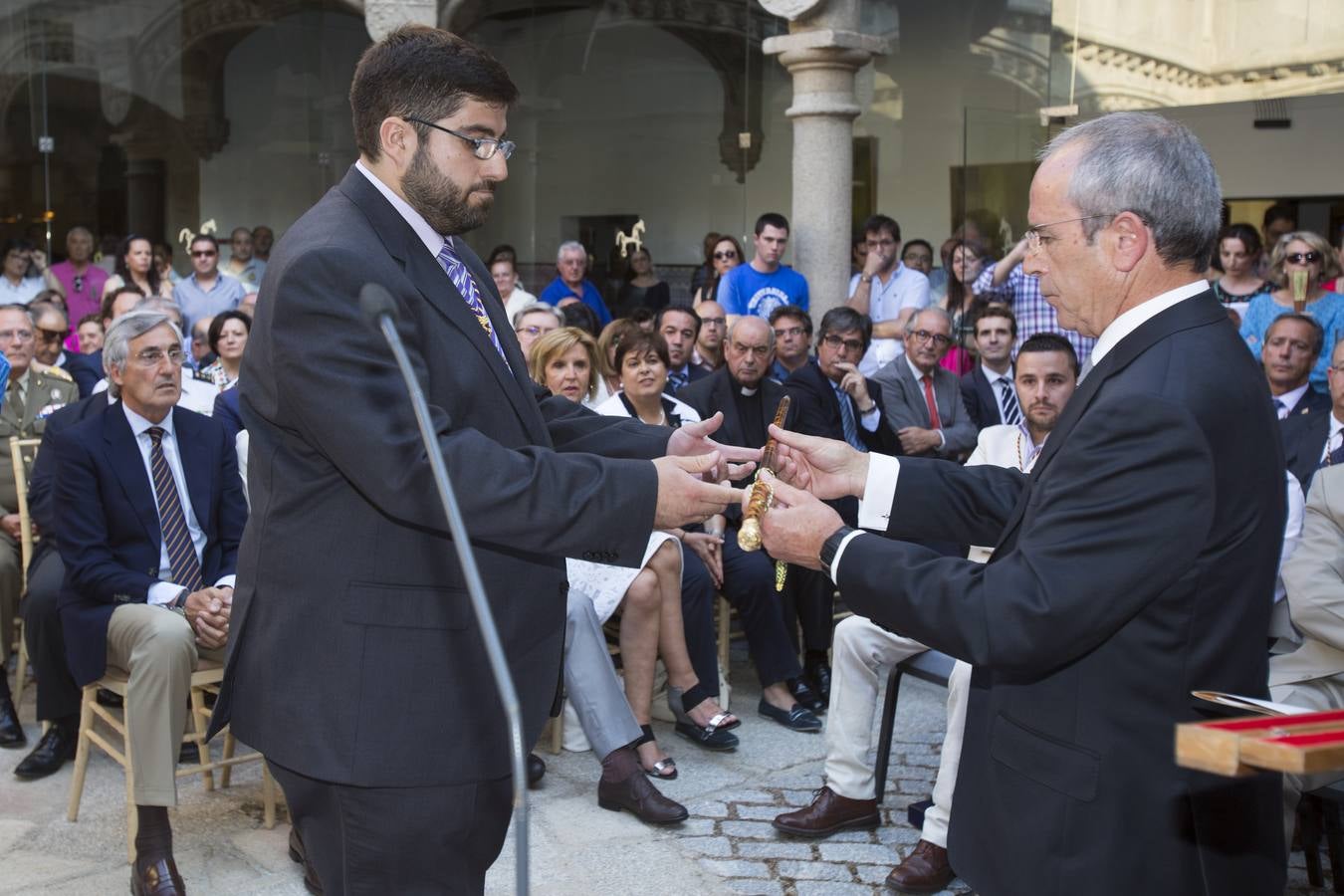 El candidato no oficial del PP de Ávila, Jesús Manuel Sánchez Cabrera, toma posesión como presidente de la Diputación de Ávila