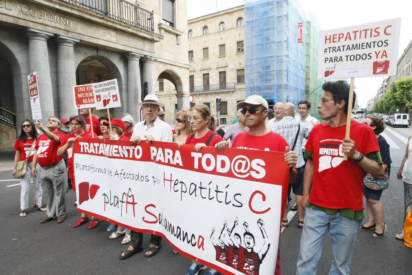 Afectados por la hepatitis C se manifiestan en Salamanca