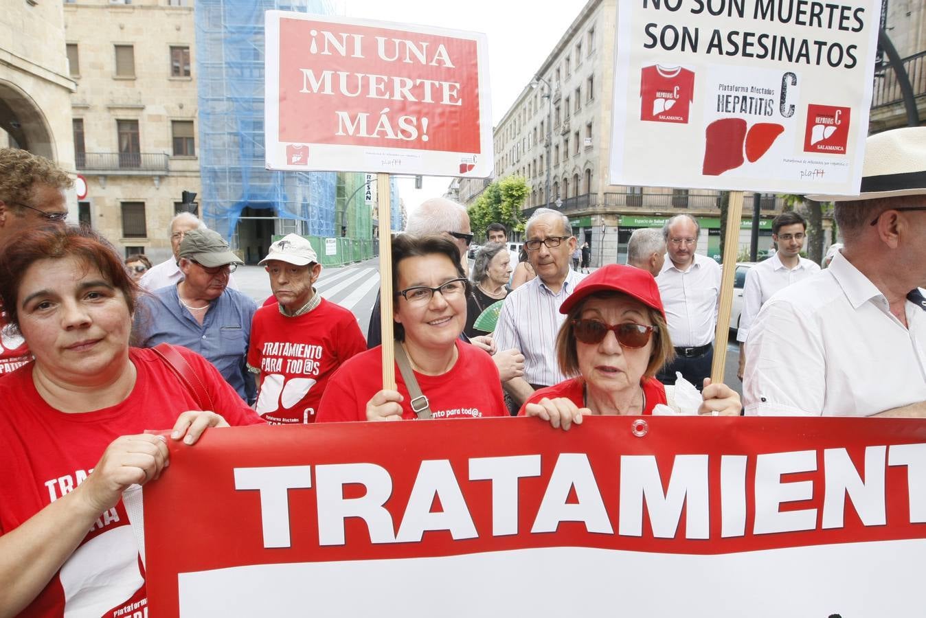 Afectados por la hepatitis C se manifiestan en Salamanca