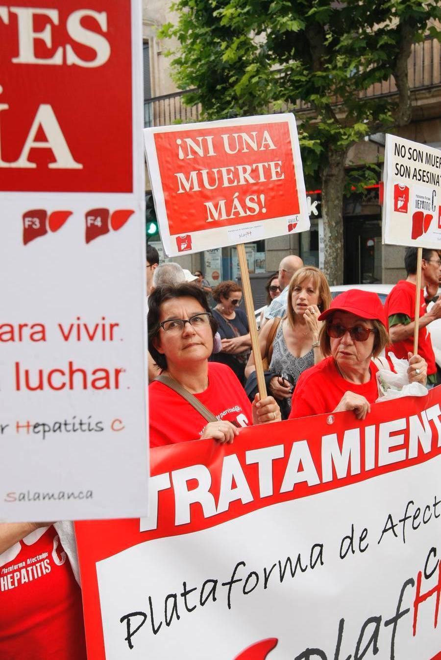 Afectados por la hepatitis C se manifiestan en Salamanca