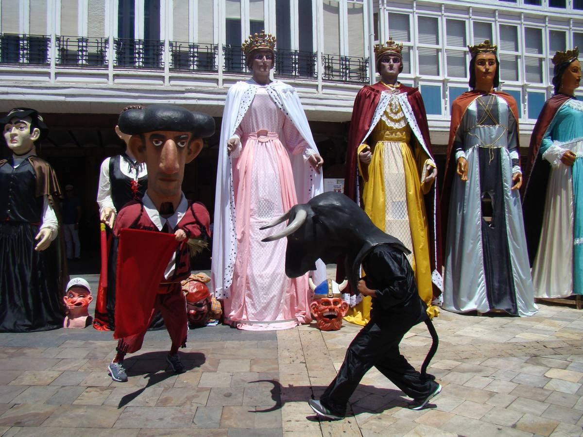 Octavo Encuentro de Gigantes y Cabezudos en Aguilar de Campoo