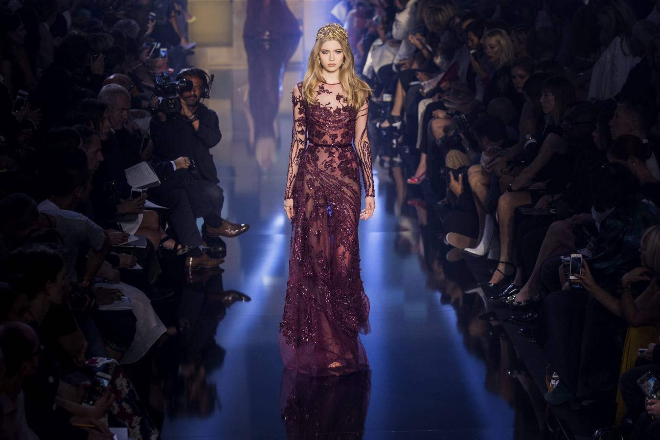 El romanticismo de Elie Saab conquista París