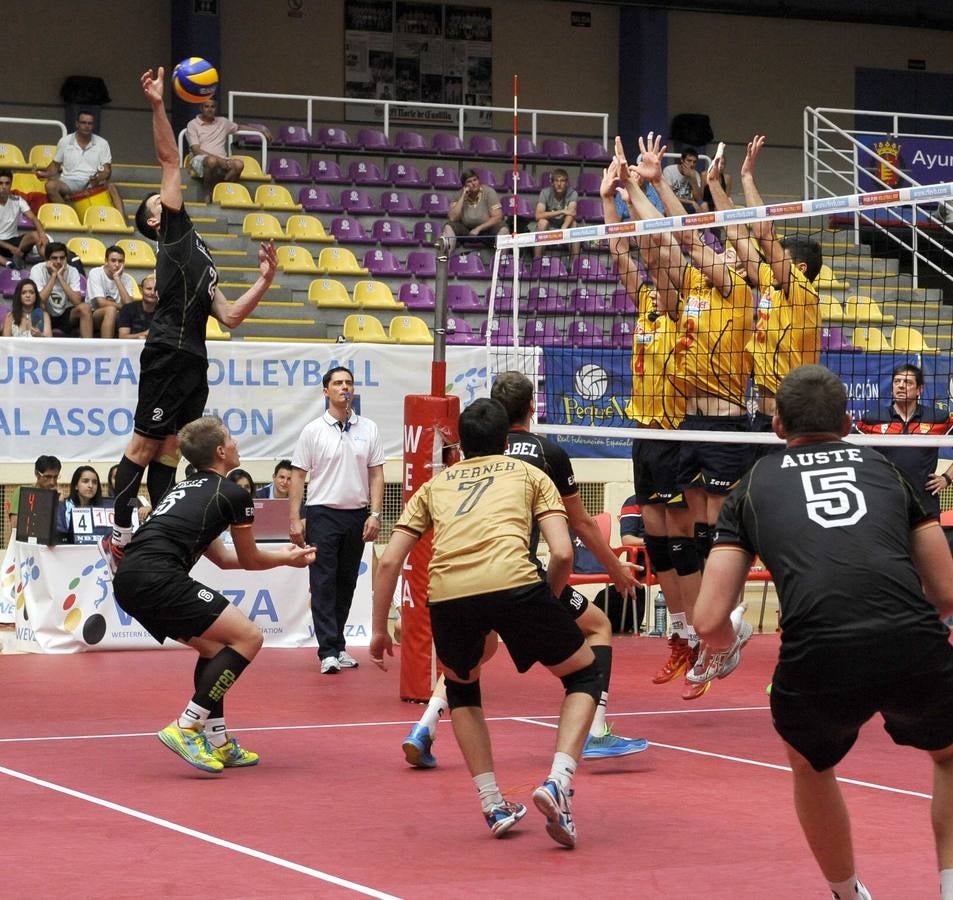 Torneo WEVZA, celebrado en el polideportivo Pisuerga