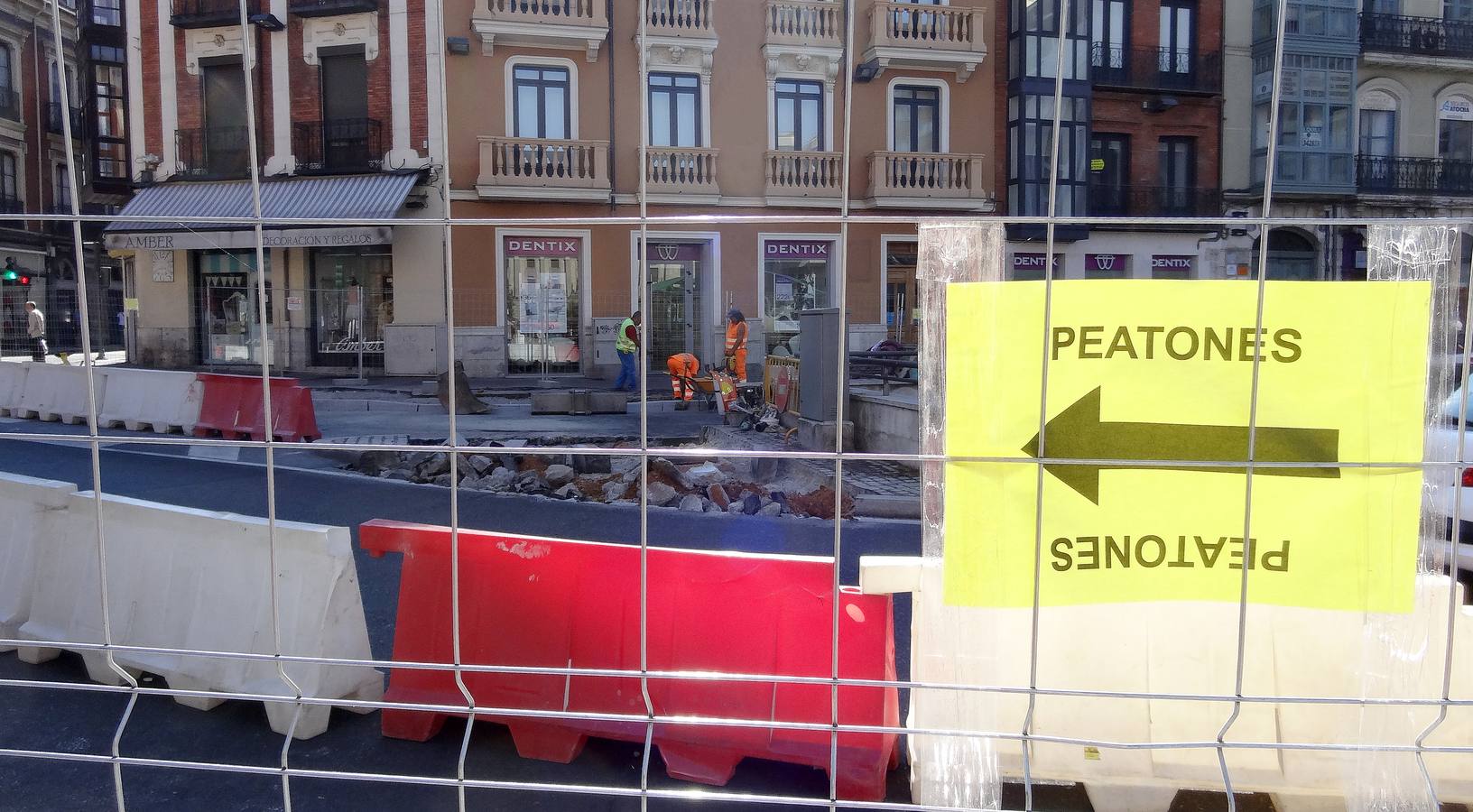 Obras en la plaza de España para modificar los pasos de peatones