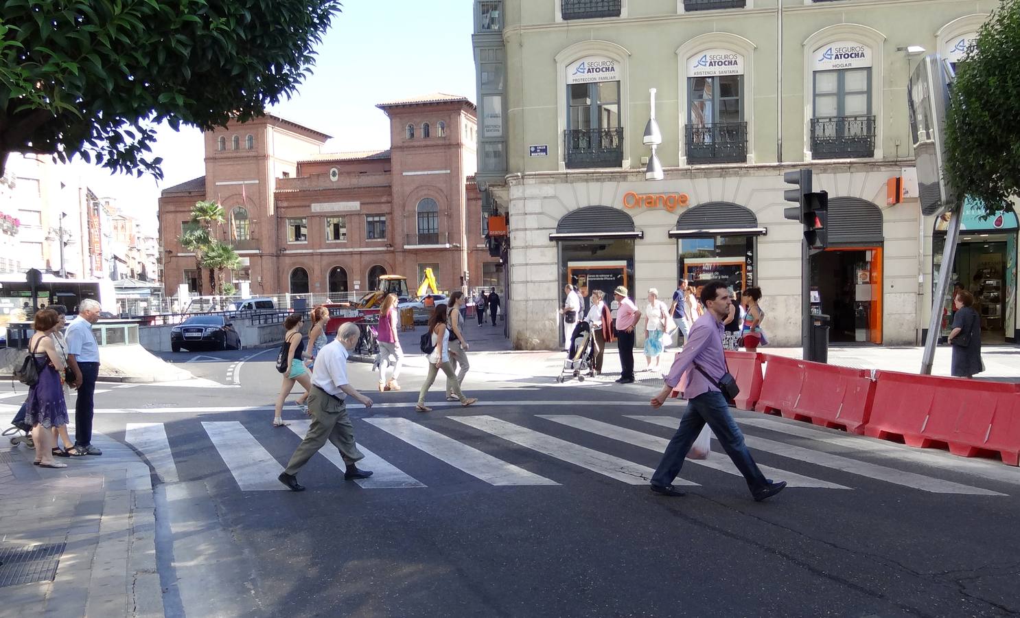 Obras en la plaza de España para modificar los pasos de peatones