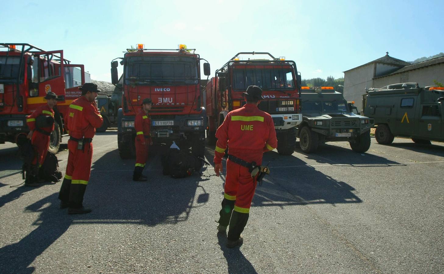 Incendio en la localidad de Vega de Espinareda (León)