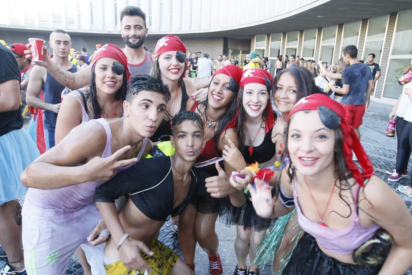 Gran ambiente y diversión en el inicio de las fiestas de Santa Marta de Tormes (Salamanca)