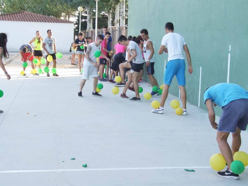 Juegos en las fiestas de Palaciosrubios (Salamanca) 1/2