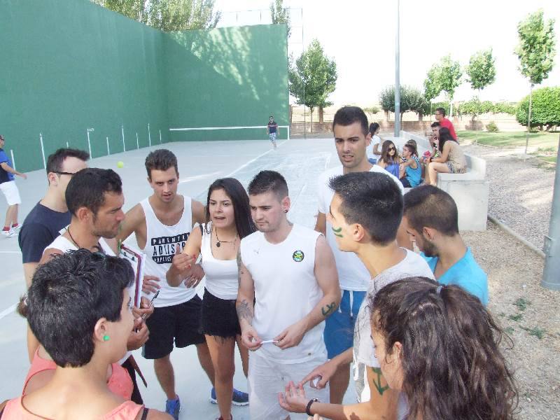 Juegos en las fiestas de Palaciosrubios (Salamanca) 2/2