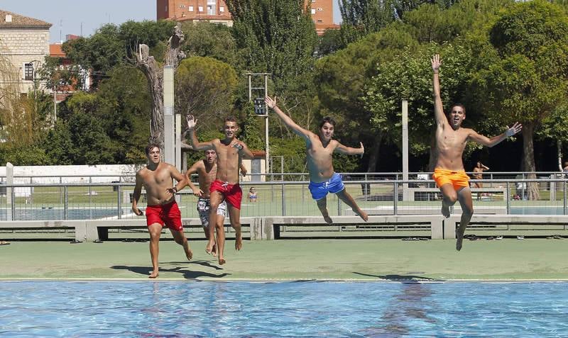 Gran afluencia de público en las piscinas del Sotillo de Palencia