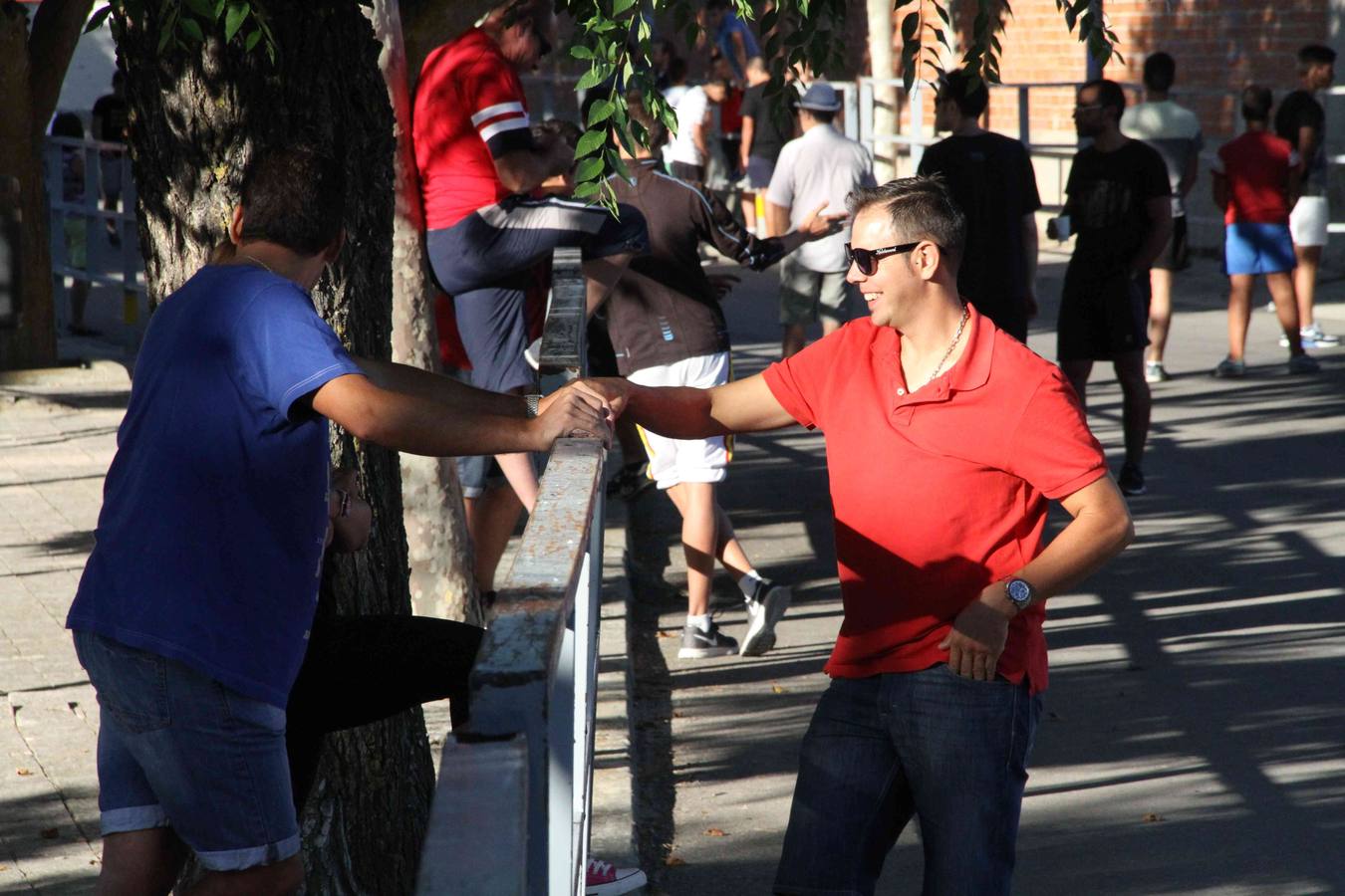 Toro del Páramo y capea matinal en las fiestas de Campaspero (1/2)