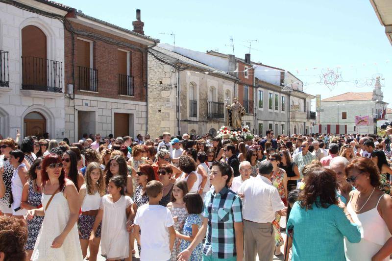 Procesión en honor a Santo Domingo de Guzmán en Campaspero