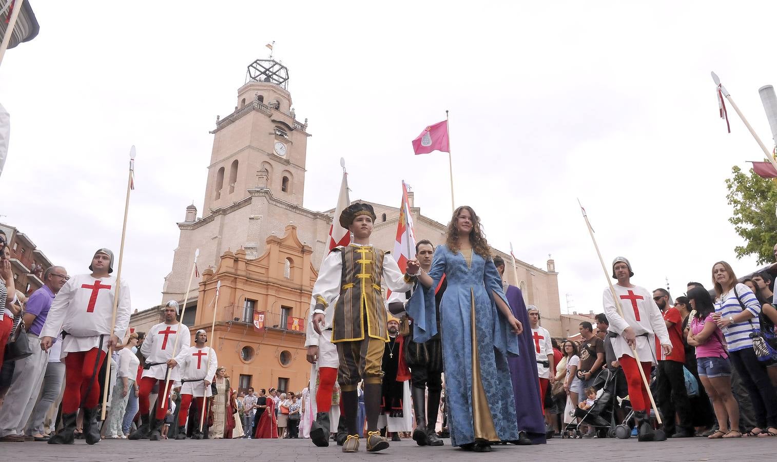 Recreación de la entrada en Medina de la reina (niña) Isabel la Católica y su hermano Alfonso