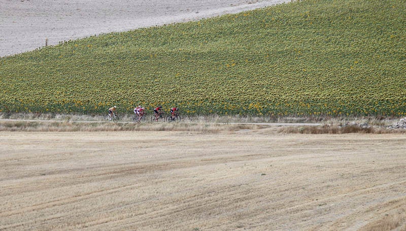 Víctor Etxeberria gana la 50ª edición de la Vuelta Ciclista a Palencia