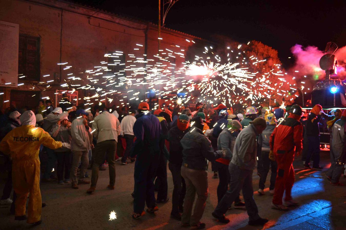 Pasacalles de fuego del día final de las fiestas de Peñaranda de Bracamonte