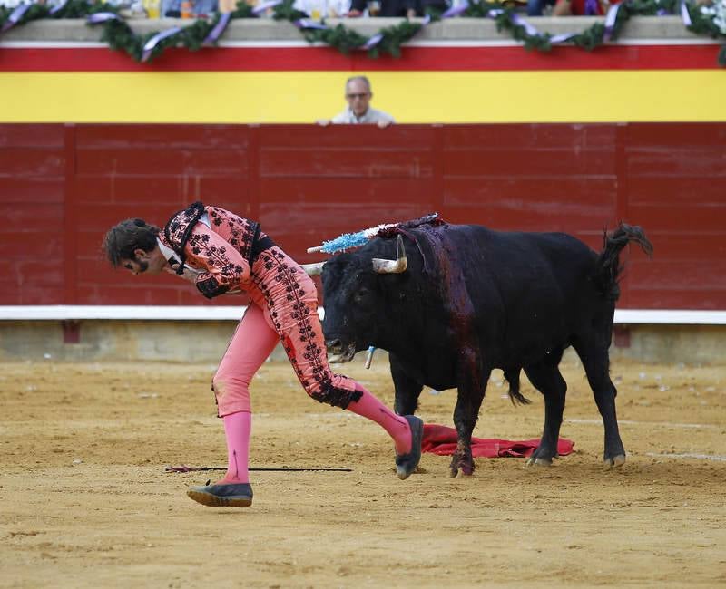 Padilla, El Fandi y Juan del Álamo en la segunda corrida de la feria de Palencia (2/2)