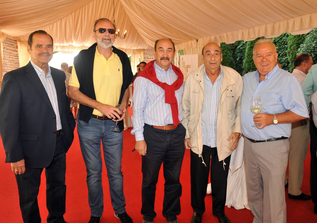 Fernando Zamorano (Asociación de Vecinos de Covaresa), Alberto Ariño (Parque Alameda), Víctor Manuel López (presidente de la Federación de Vecinos Conde Ansúrez), Juan Alberto Vázquez, (Asociación Barrio Delicias) y Mariano Asensio, de la Asociación Nuestra Señora del Rosario (La Rubia)