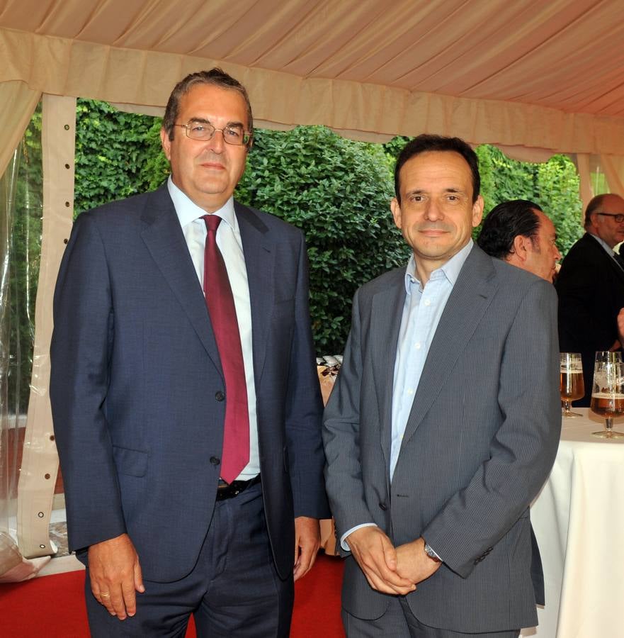 José Mauro Reguera, de Cotesay Javier Escribano, director de Innovación, Operaciones y Desarrollo de Negocio Digital de El Norte de Castilla.