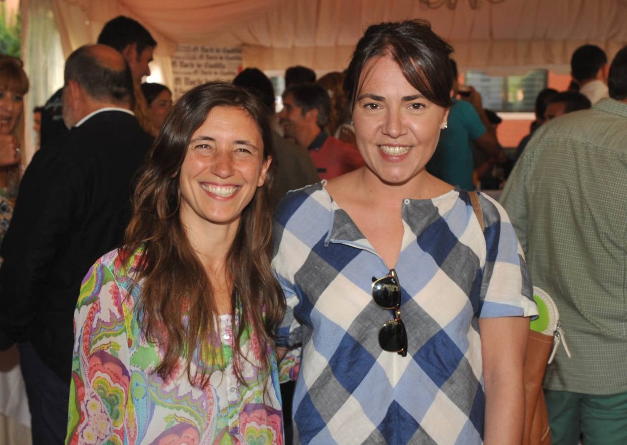 Carmen Barrientos (Carpe Studio) y la corresponsal de El Norte en Medina del Campo, Patricia González.