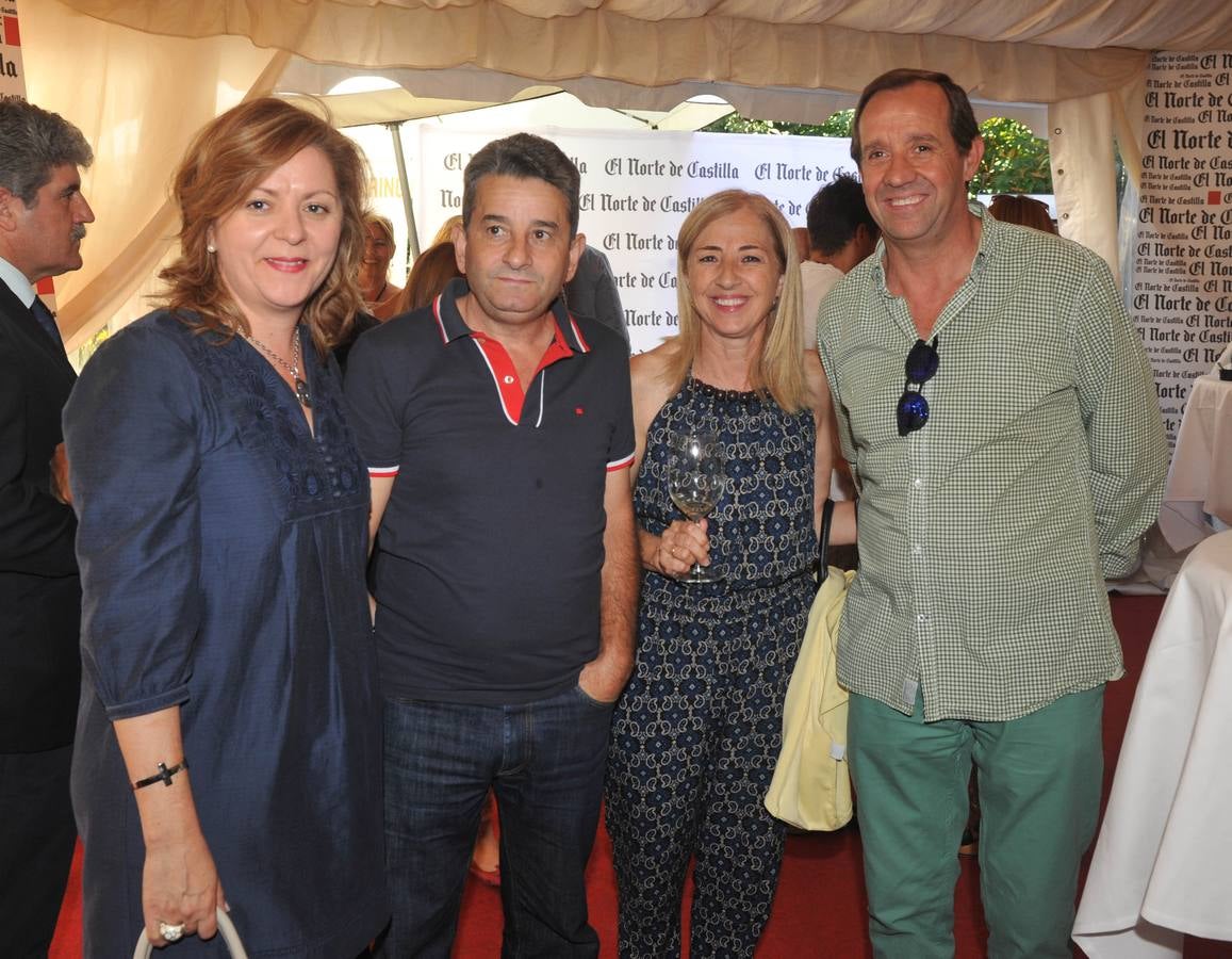 Maribel Cubero y Félix Lázaro (Aluminios Félix Lázaro) con Pepi Polo y Enrique Fernández, de Valladolid Wagen.